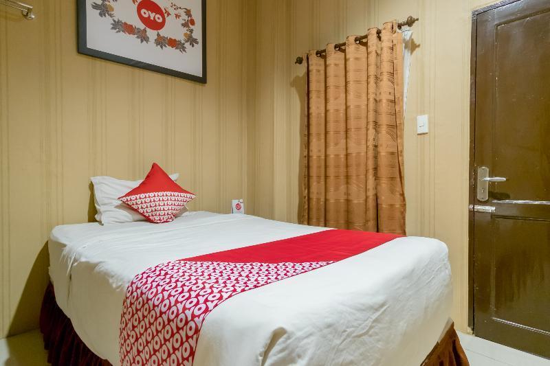 Oyo 741 Hotel Labuhan Raya Medan Extérieur photo