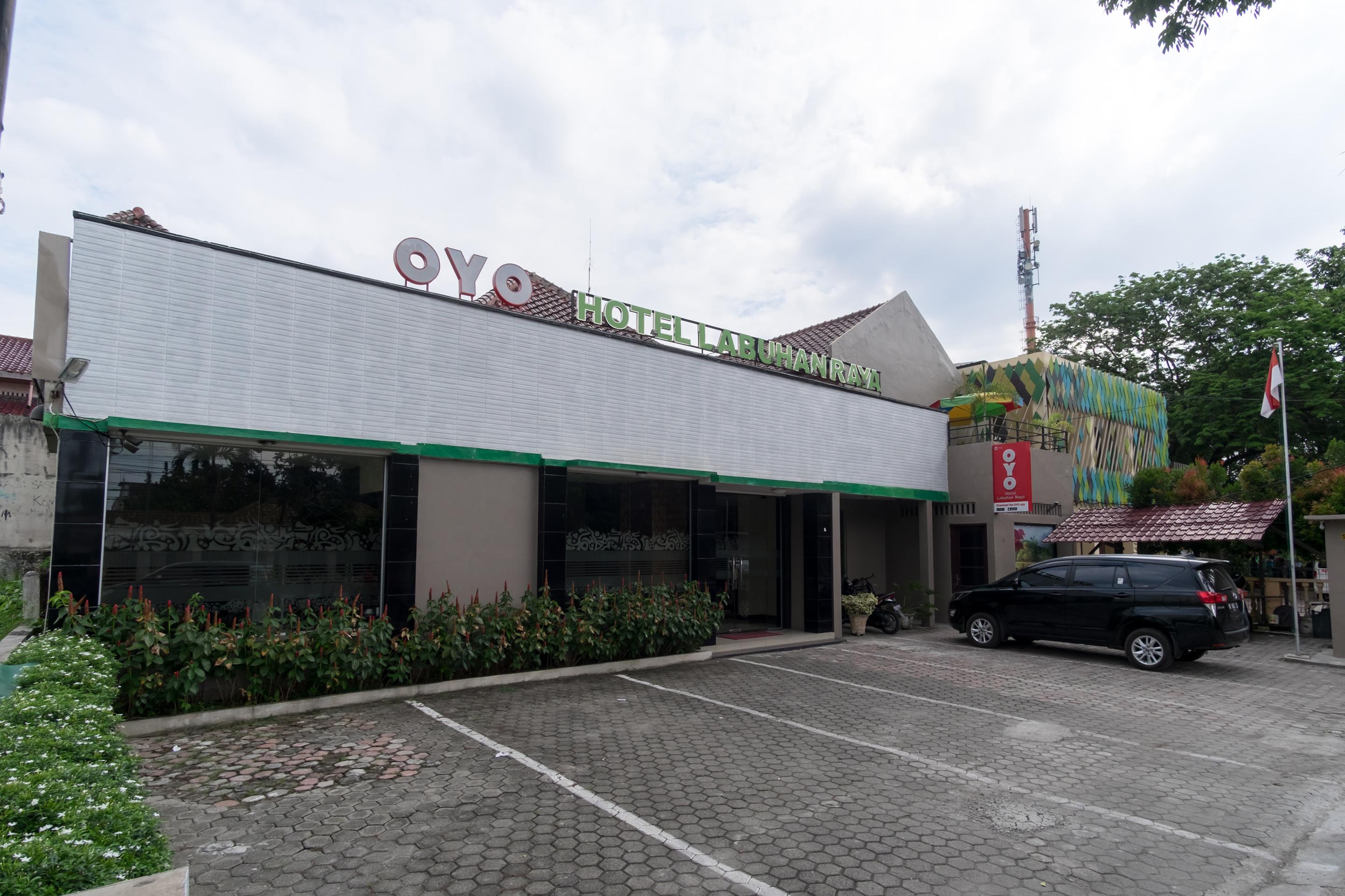Oyo 741 Hotel Labuhan Raya Medan Extérieur photo