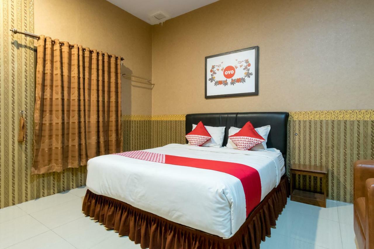 Oyo 741 Hotel Labuhan Raya Medan Extérieur photo