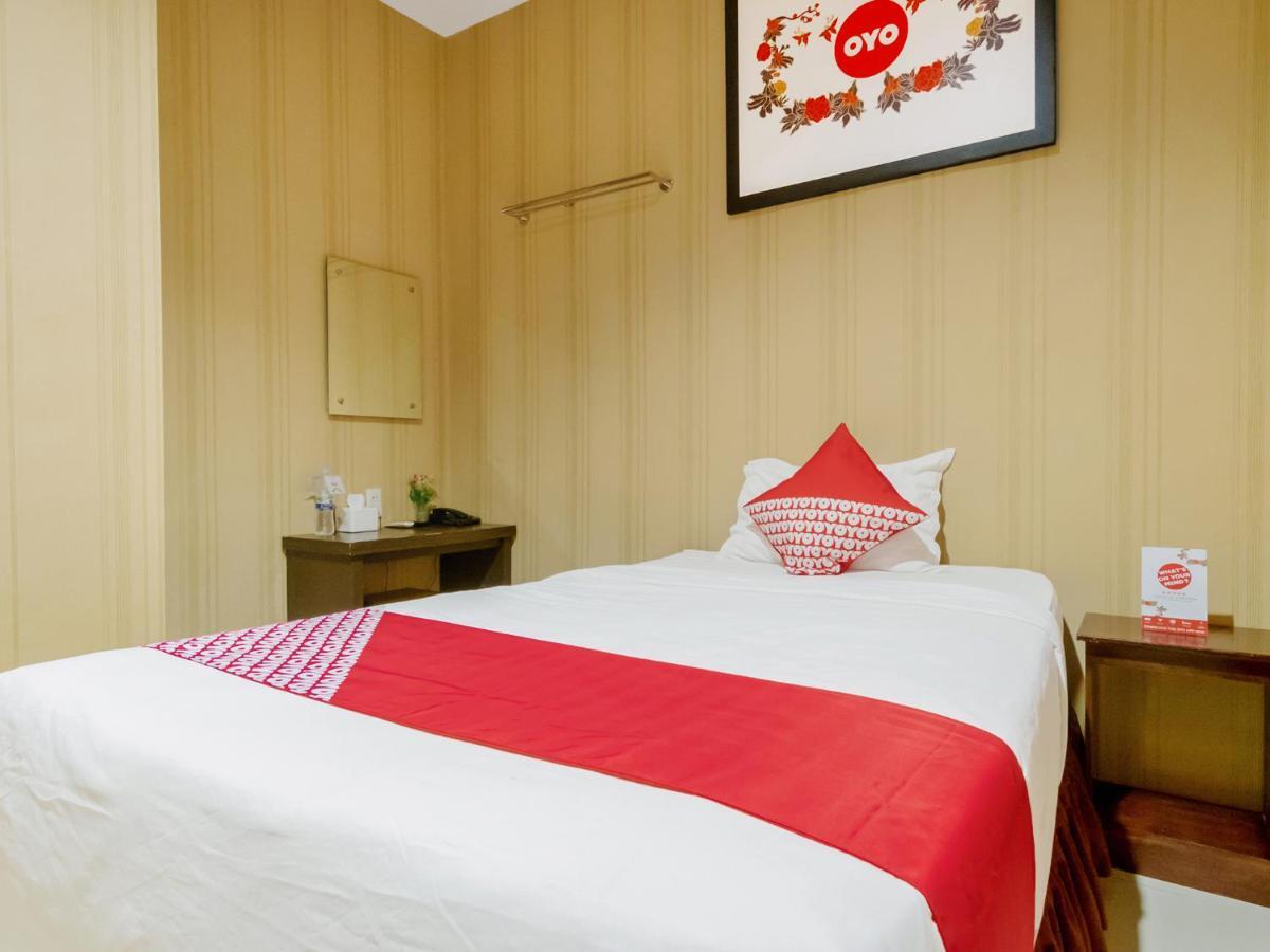 Oyo 741 Hotel Labuhan Raya Medan Extérieur photo