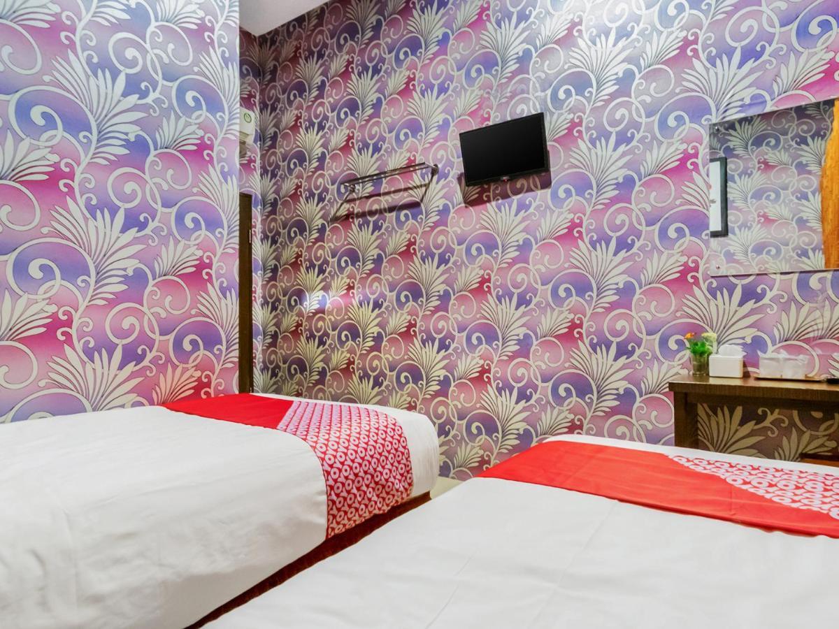 Oyo 741 Hotel Labuhan Raya Medan Extérieur photo