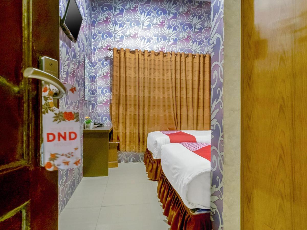 Oyo 741 Hotel Labuhan Raya Medan Extérieur photo