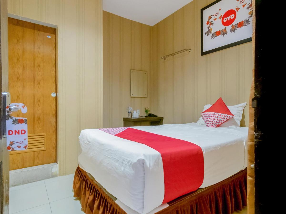 Oyo 741 Hotel Labuhan Raya Medan Extérieur photo
