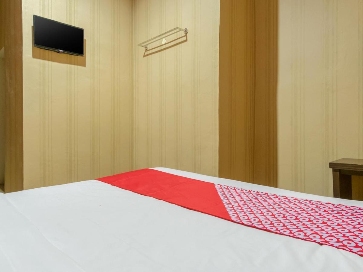 Oyo 741 Hotel Labuhan Raya Medan Extérieur photo