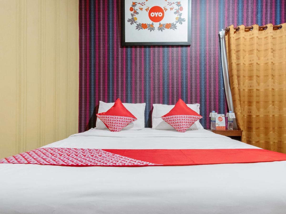 Oyo 741 Hotel Labuhan Raya Medan Extérieur photo