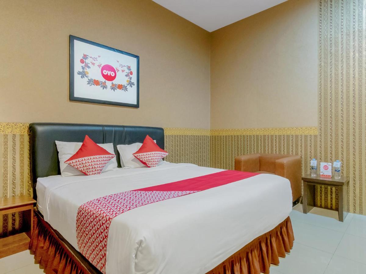 Oyo 741 Hotel Labuhan Raya Medan Extérieur photo