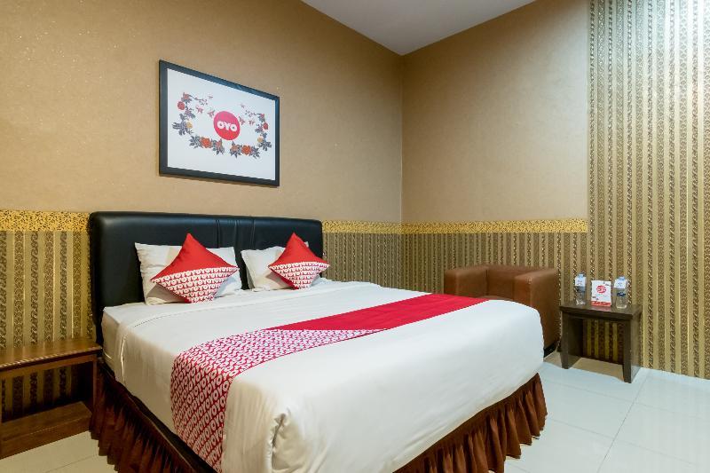 Oyo 741 Hotel Labuhan Raya Medan Extérieur photo