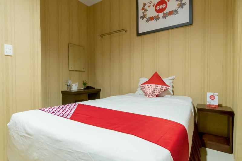 Oyo 741 Hotel Labuhan Raya Medan Extérieur photo