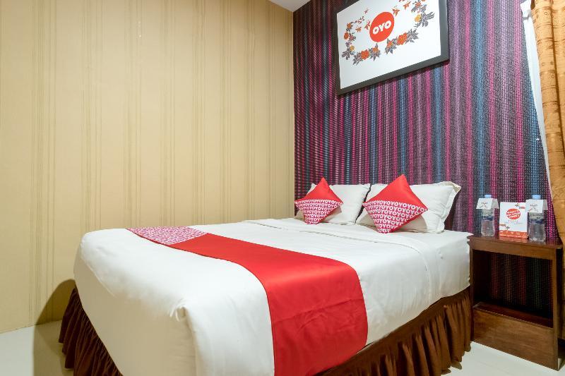 Oyo 741 Hotel Labuhan Raya Medan Extérieur photo
