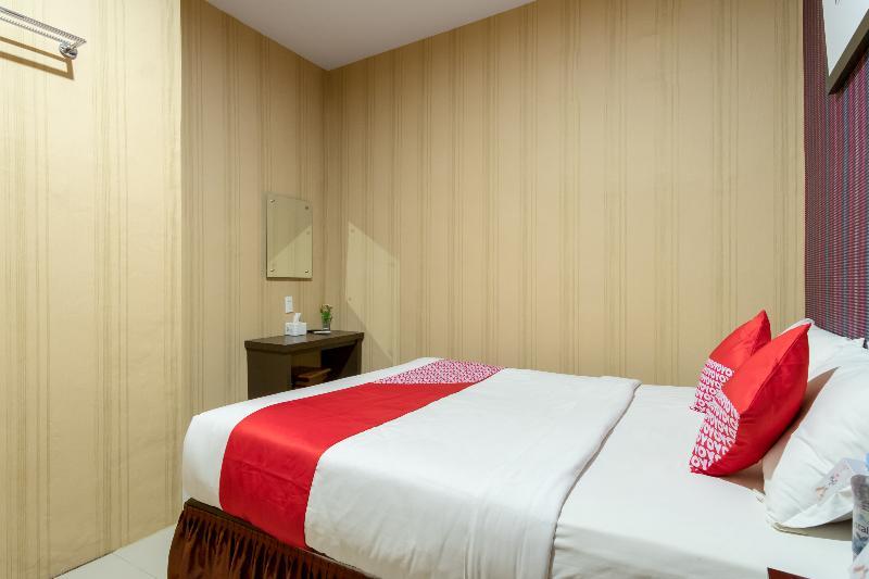 Oyo 741 Hotel Labuhan Raya Medan Extérieur photo