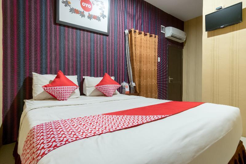 Oyo 741 Hotel Labuhan Raya Medan Extérieur photo